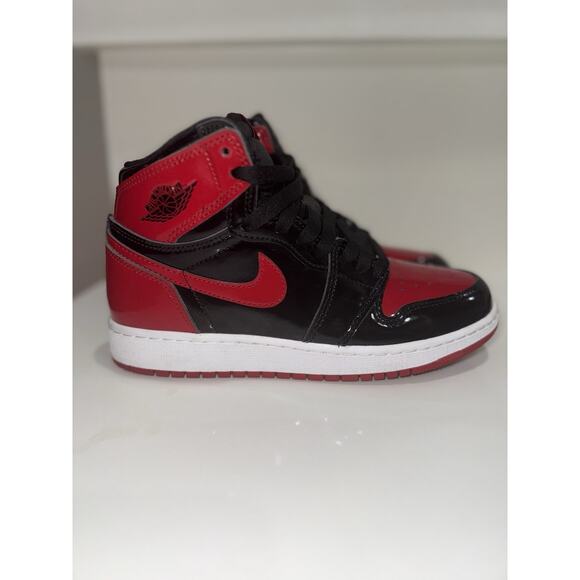 Jordan Retro 1 Bred - Picture 2 of 6